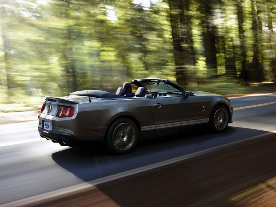  Shelby GT500 Convertible SVT 2009 года  (фото 2 из 12)